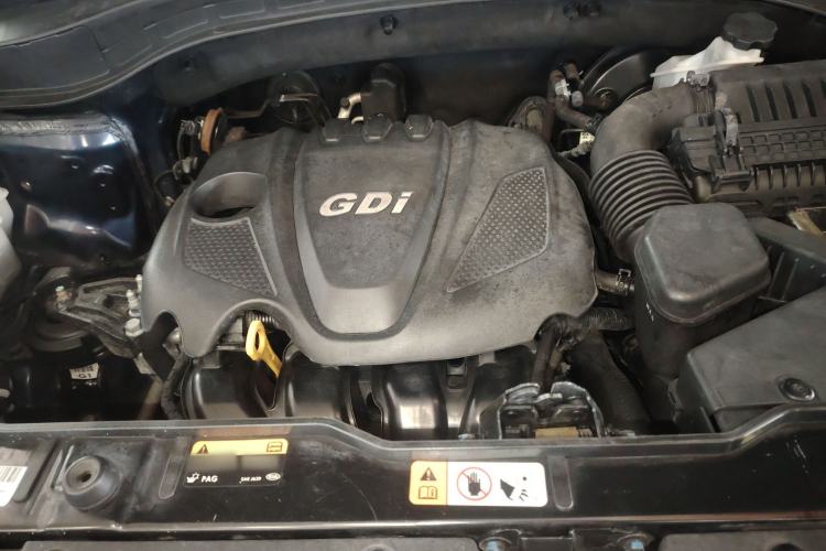 Used Kia Sorento 2013 2.4L 5-Seater Gasoline Comfort Version China IV Standard Engine Bay