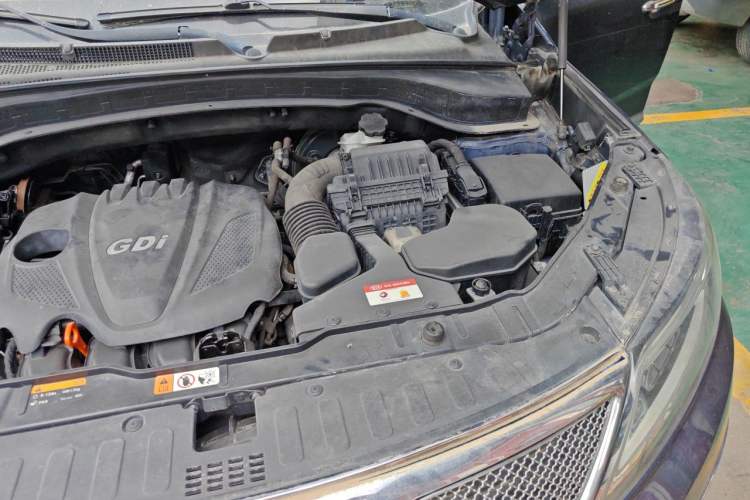 Used Kia Sorento 2013 2.4L 7-Seater Gasoline Comfort Edition China V Standard Engine Bay Left