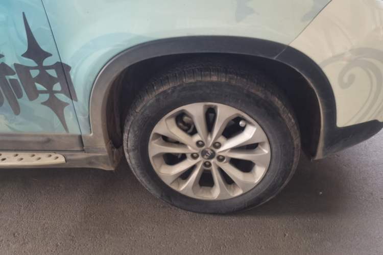 Used Kia Sorento 2013 2.4L 7-Seater Gasoline Luxury Version China IV Standard Right Front Wheel Hub