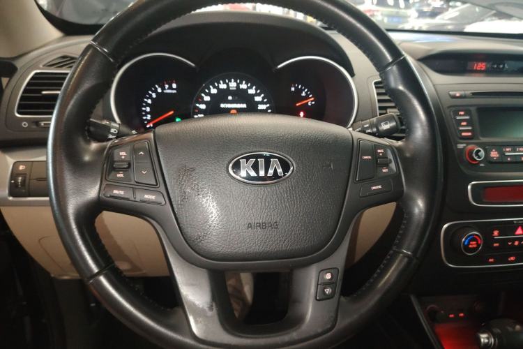 Used Kia Sorento 2013 2.4L 5-Seater Gasoline Comfort Version China IV Standard Steering Wheel