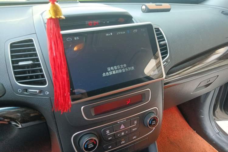 Used Kia Sorento 2013 2.4L 5-Seater Gasoline Comfort Version China IV Standard Audio And AC Panel