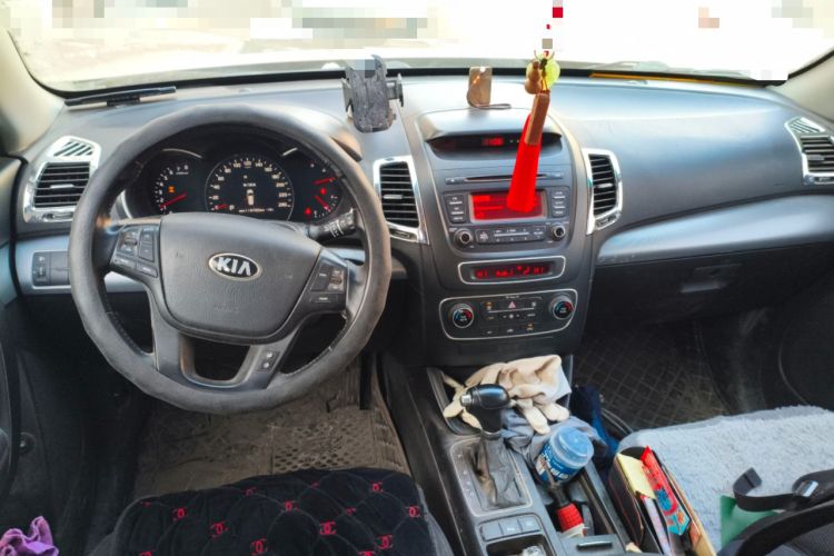 Used Kia Sorento 2013 2.4L 5-Seater Gasoline Comfort Version China IV Standard Center Console