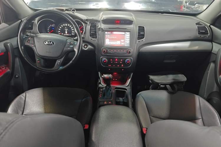 Used Kia Sorento 2013 2.4L 5-seat Gasoline Luxury Edition Center Console
