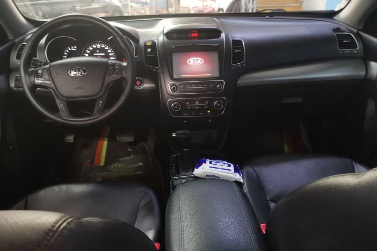 Used Kia Sorento 2013 2.4L 5-Seater Gasoline Comfort Edition Center Console