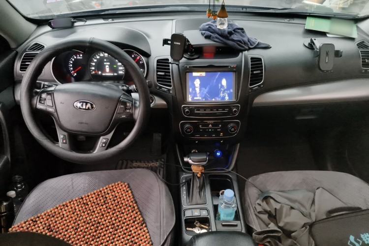Used Kia Sorento 2013 2.4L 7-seat Gasoline Luxury Edition Center Console