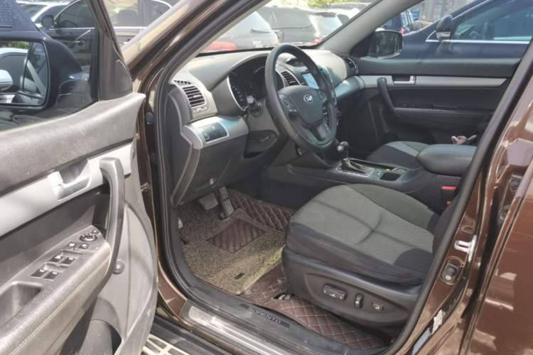 Used Kia Sorento 2013 2.2T 5-Seater Diesel Comfort Edition Driver Seat