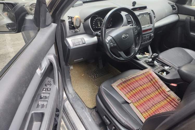 Used Kia Sorento 2013 2.4L 7-Seater Gasoline Comfort Version China IV Standard