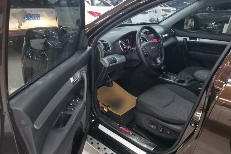 Used Kia Sorento 2013 2.2T 5-Seater Diesel Comfort Edition Driver Seat