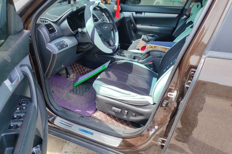 Used Kia Sorento 2013 2.4L 7-Seater Gasoline Comfort Edition China V Standard Driver Seat