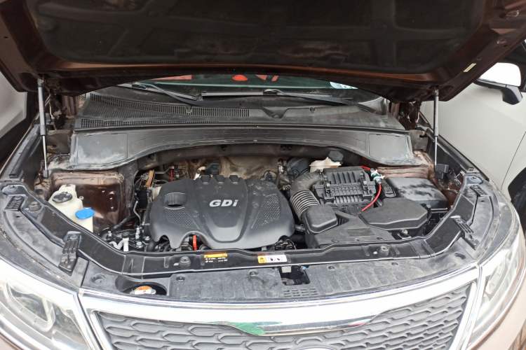 Used Kia Sorento 2013 2.4L 7-Seater Gasoline Comfort Version China IV Standard Engine Bay
