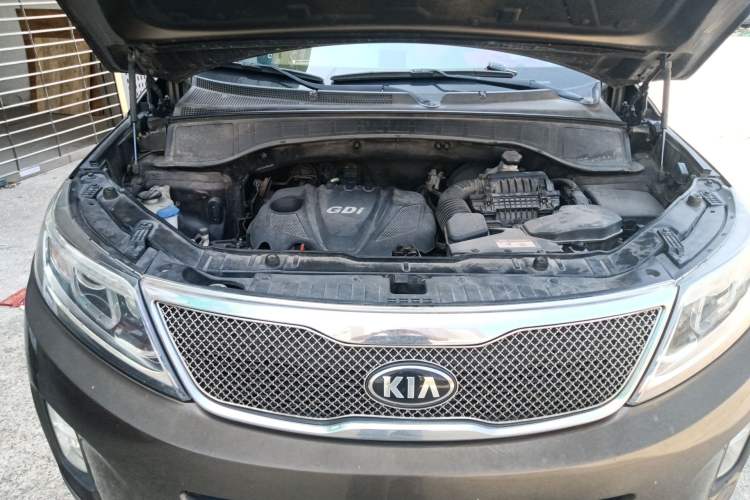 Used Kia Sorento 2013 2.4L 5-Seater Gasoline Comfort Version China IV Standard Engine Bay