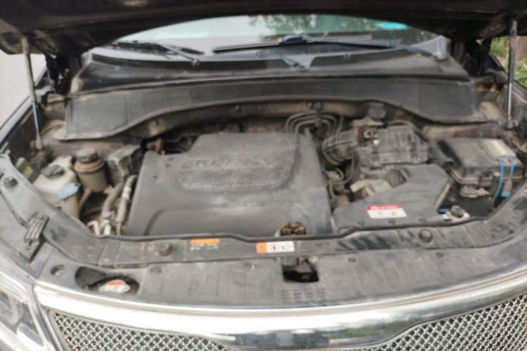 Used Kia Sorento 2013 2.2T 7-seat Diesel Luxury Edition Engine Bay