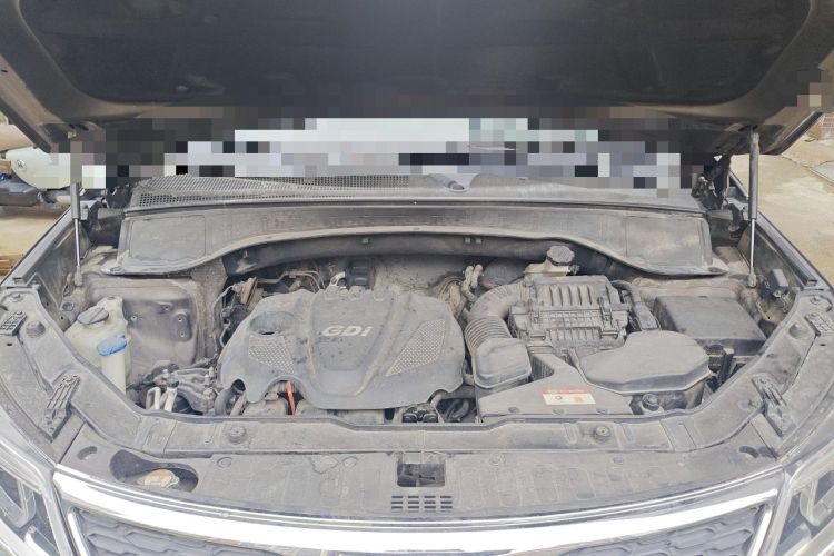 Used Kia Sorento 2013 2.4L 5-Seater Gasoline Luxury Version China IV Standard Engine Bay