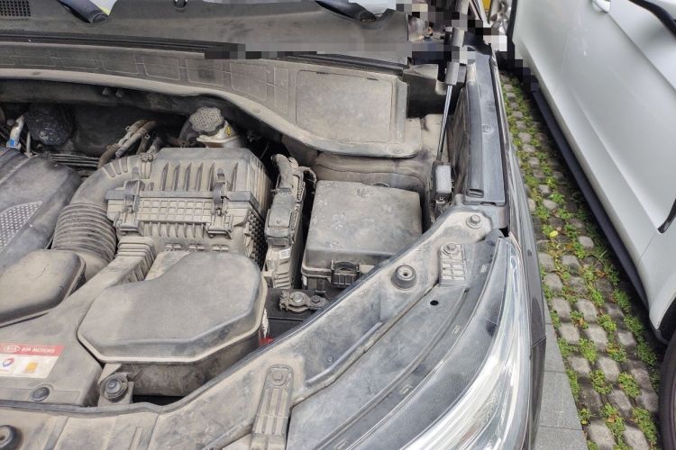 Used Kia Sorento 2013 2.4L 5-Seater Gasoline Comfort Version China IV Standard Engine Bay Left