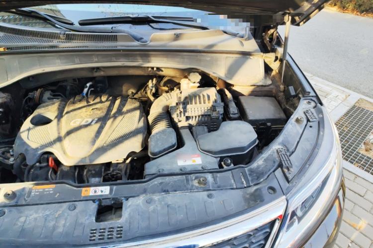 Used Kia Sorento 2013 2.4L 7-Seater Gasoline Luxury Version China IV Standard Engine Bay Left