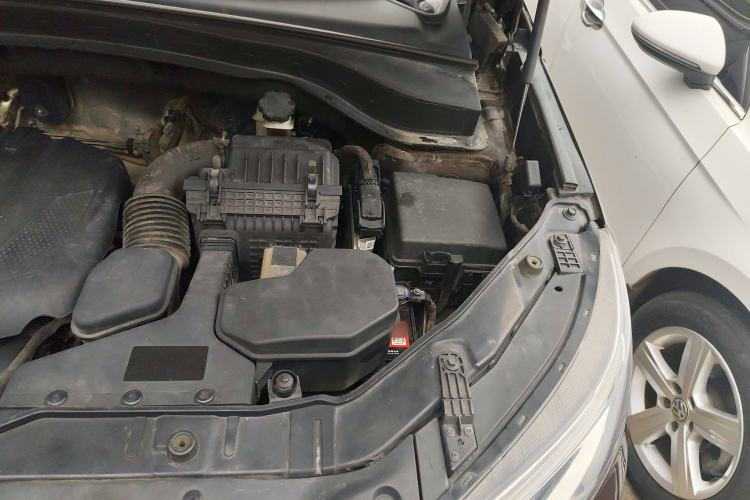 Used Kia Sorento 2013 2.4L 7-Seater Gasoline Luxury Version China IV Standard Engine Bay Left