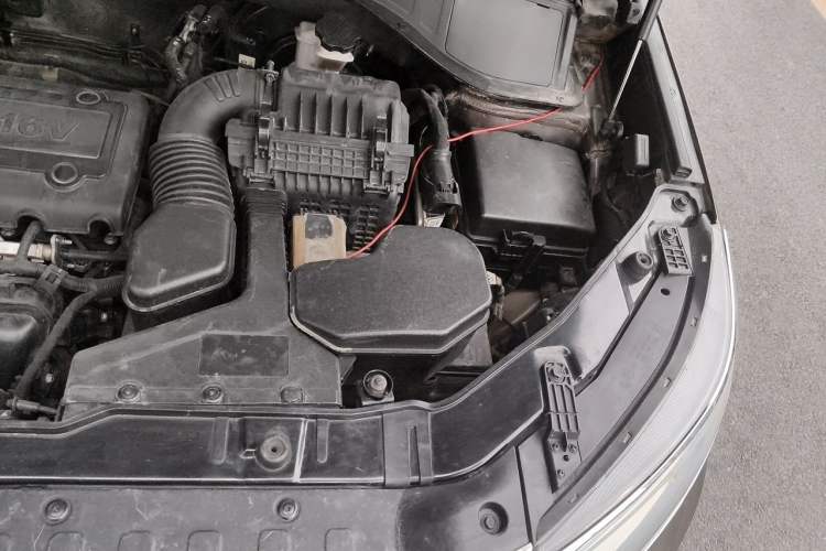 Used Kia Sorento 2013 2.4L 7-seat Gasoline Luxury Edition Engine Bay Left