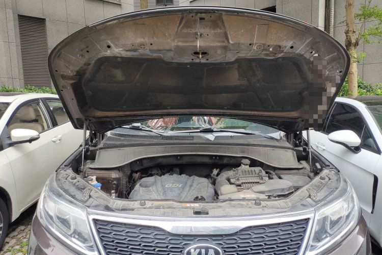 Used Kia Sorento 2013 2.4L 5-Seater Gasoline Comfort Version China IV Standard Engine Bay