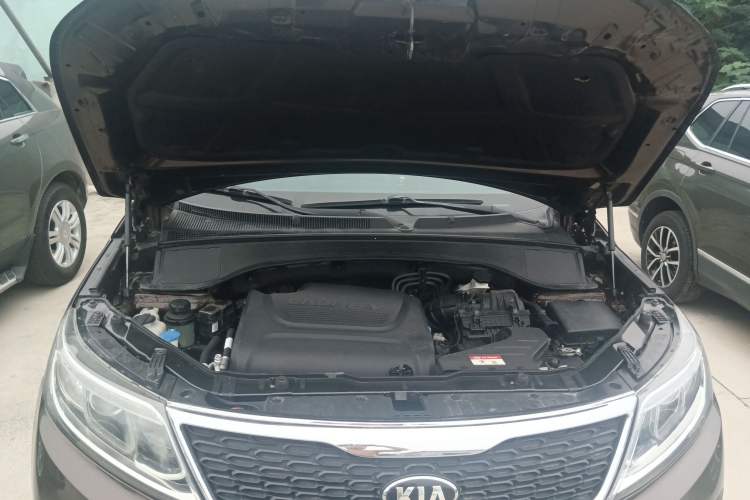 Used Kia Sorento 2013 2.2T 7-seat Diesel Luxury Edition Engine Bay