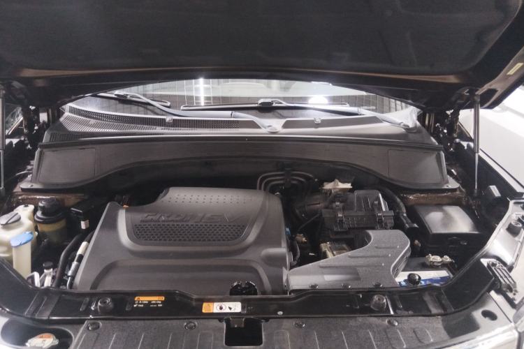 Used Kia Sorento 2013 2.2T 7-seat Diesel Comfort Edition Engine Bay