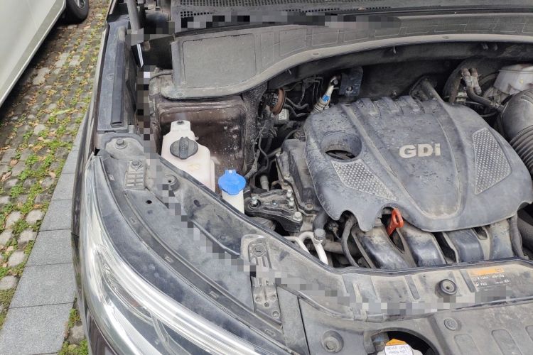 Used Kia Sorento 2013 2.4L 5-Seater Gasoline Comfort Version China IV Standard Engine Bay Right