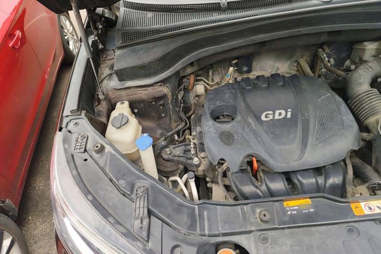 Used Kia Sorento 2013 2.4L 7-Seater Gasoline Luxury Version China IV Standard Engine Bay Right