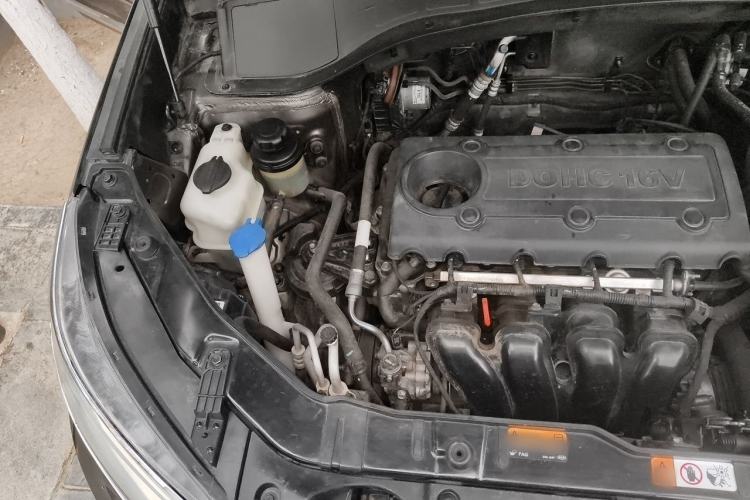 Used Kia Sorento 2013 2.4L 7-seat Gasoline Luxury Edition Engine Bay Right