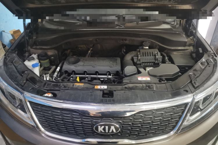 Used Kia Sorento 2013 2.4L 5-Seater Gasoline Comfort Edition Engine Bay