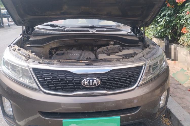 Used Kia Sorento 2013 2.4L 7-Seater Gasoline Luxury Version China IV Standard Engine Bay
