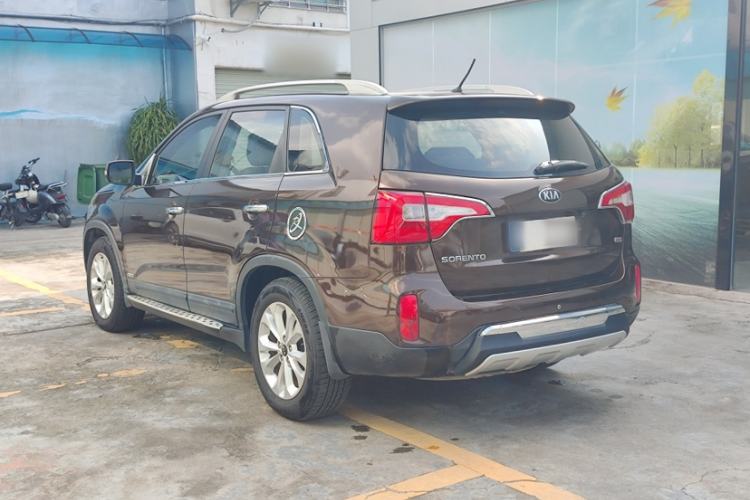 Used Kia Sorento 2013 2.4L 7-Seater Gasoline Comfort Version China IV Standard Exterior 2