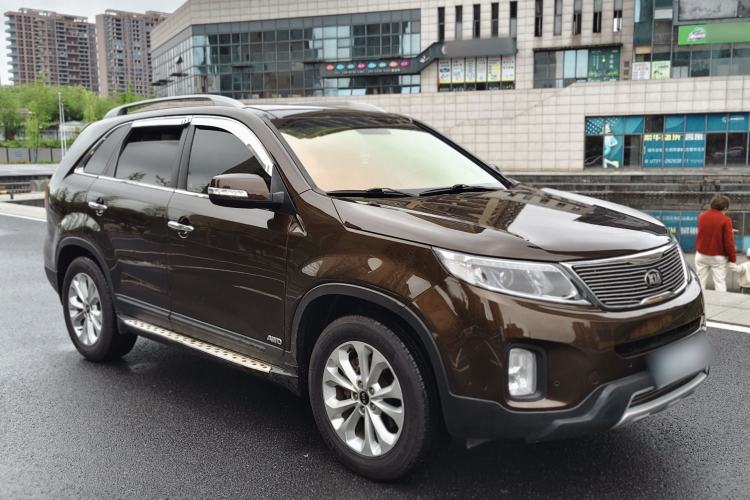 Used Kia Sorento 2013 2.4L 7-seat Gasoline Luxury Edition Exterior 2