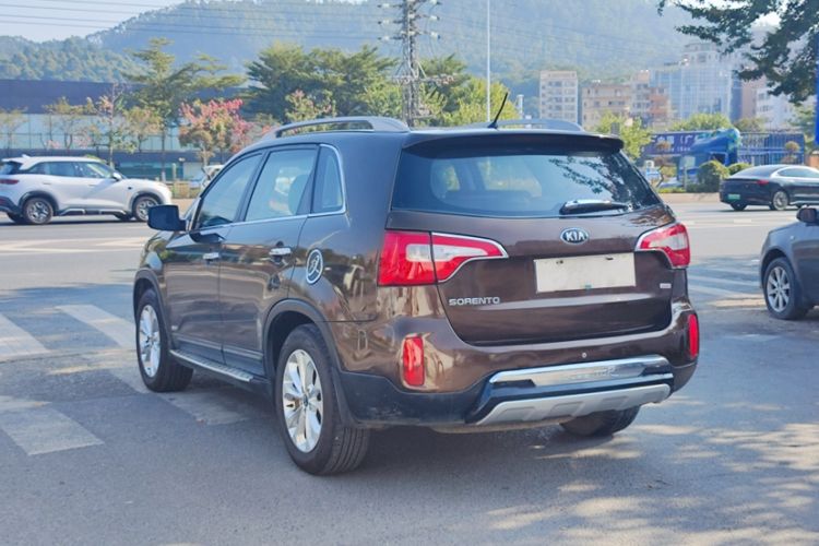 Used Kia Sorento 2013 2.4L 7-Seater Gasoline Comfort Version China IV Standard Exterior 3