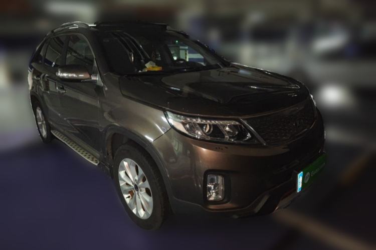Used Kia Sorento 2013 2.4L 7-seat Gasoline Luxury Edition Front Right 45 Deg