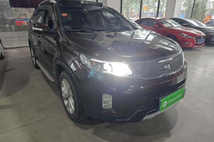 Used Kia Sorento 2013 2.4L 5-seat Gasoline Luxury Edition Front Right 45 Deg