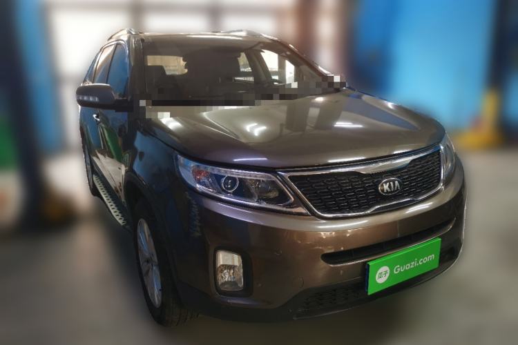Used Kia Sorento 2013 2.4L 5-Seater Gasoline Comfort Edition Front Right 45 Deg