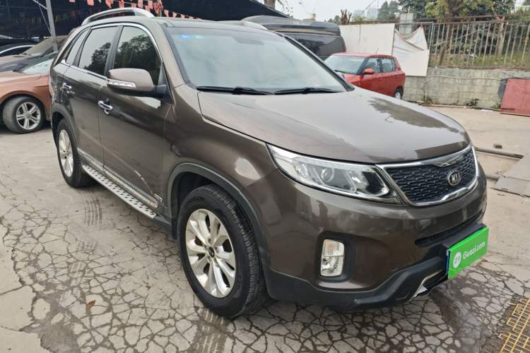 Used Kia Sorento 2013 2.4L 7-Seater Gasoline Luxury Version China IV Standard Front Right 45 Deg