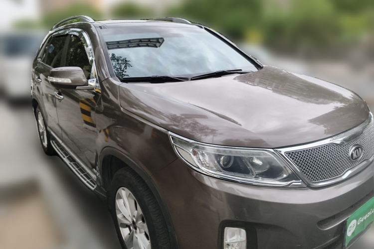 Used Kia Sorento 2013 2.4L 7-seat Gasoline Luxury Edition Front Right 45 Deg
