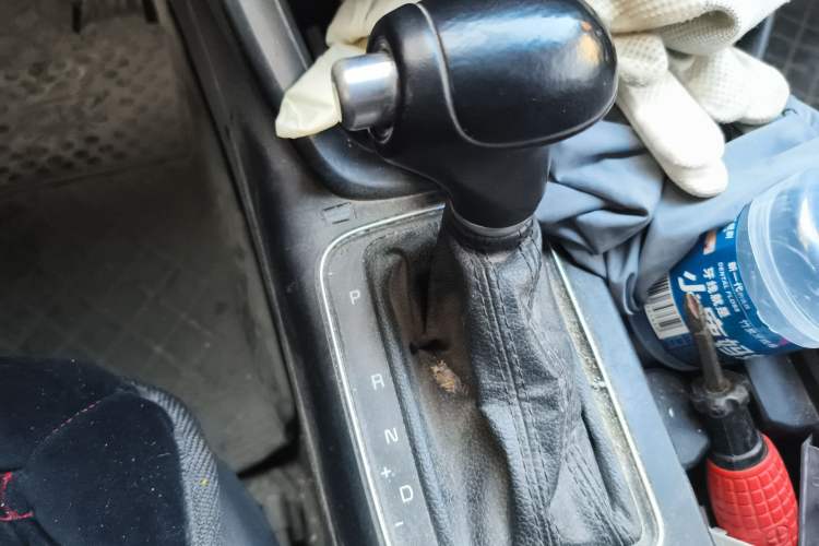 Used Kia Sorento 2013 2.4L 5-Seater Gasoline Comfort Version China IV Standard Gear Lever
