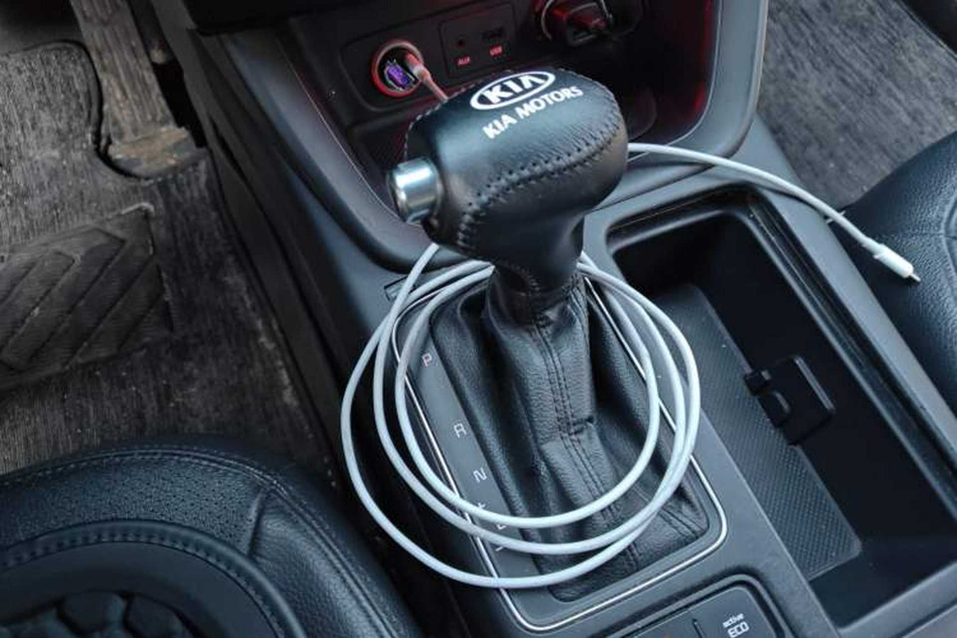 Used Kia Sorento 2013 2.4L 5-Seater Gasoline Luxury Version China IV Standard Gear Lever