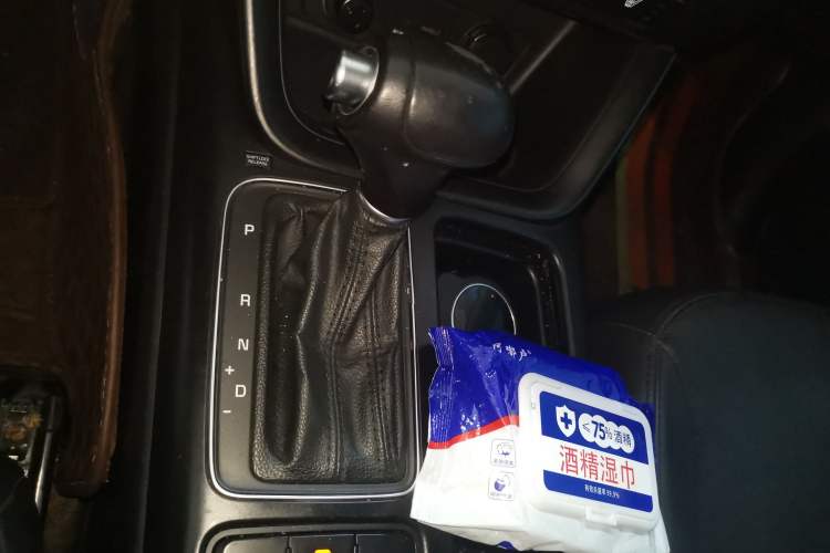 Used Kia Sorento 2013 2.4L 5-Seater Gasoline Comfort Edition Gear Lever
