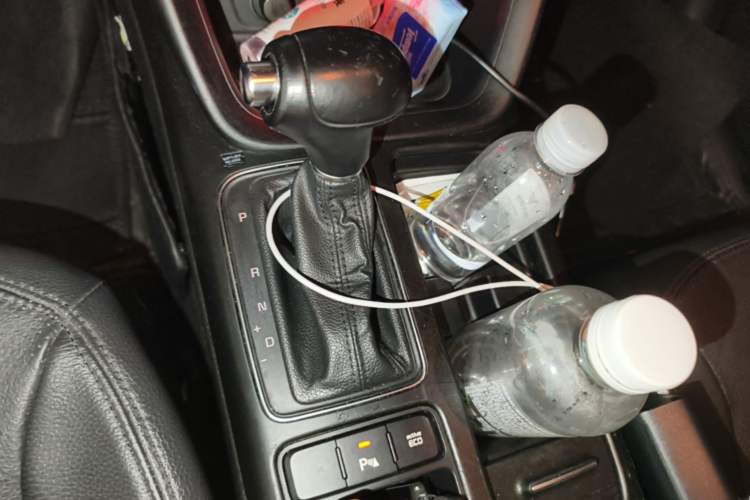 Used Kia Sorento 2013 2.4L 7-Seater Gasoline Luxury Version China IV Standard Gear Lever