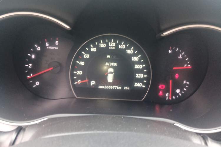 Used Kia Sorento 2013 2.2T 7-seat Diesel Luxury Edition Instrument Cluster