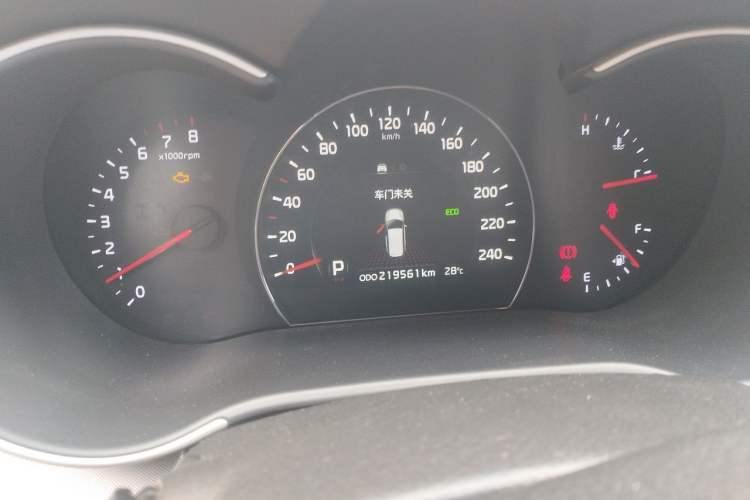 Used Kia Sorento 2013 2.4L 7-Seater Gasoline Luxury Version China IV Standard Instrument Cluster