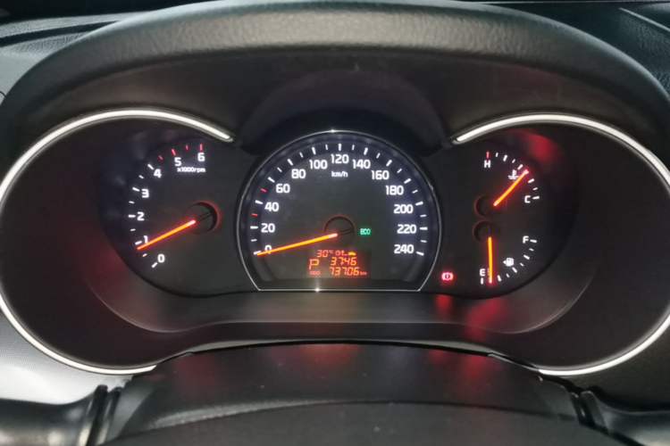 Used Kia Sorento 2013 2.2T 5-Seater Diesel Comfort Edition Instrument Cluster