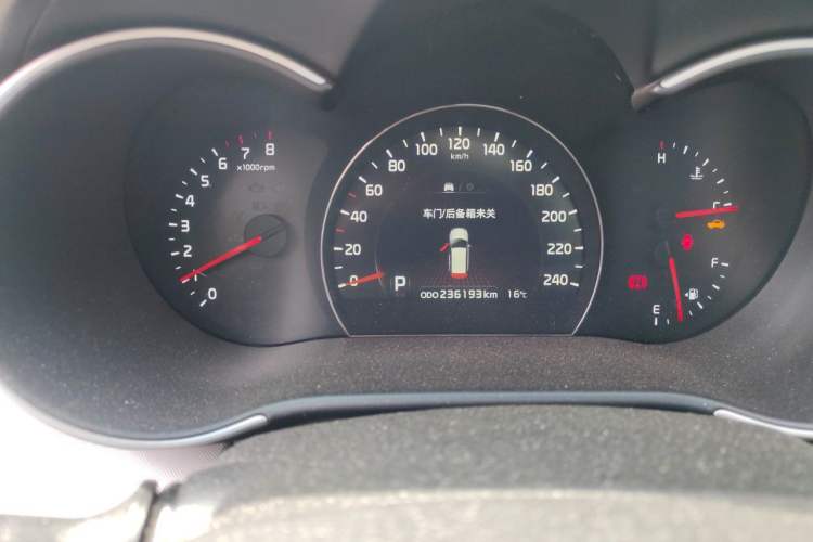 Used Kia Sorento 2013 2.4L 7-Seater Gasoline Comfort Edition China V Standard Instrument Cluster
