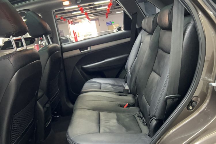 Used Kia Sorento 2013 2.4L 7-seat Gasoline Comfort Edition Interior 1
