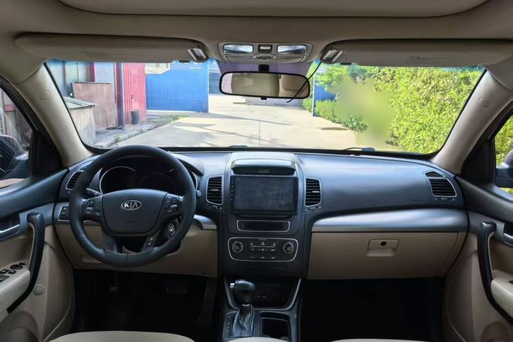 Used Kia Sorento 2013 2.4L 5-Seater Gasoline Comfort Version China IV Standard Interior 1