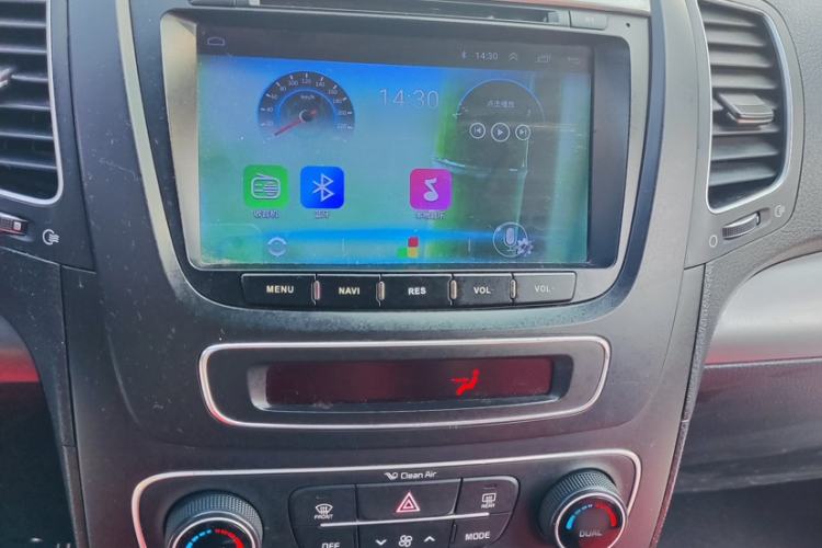 Used Kia Sorento 2013 2.4L 7-Seater Gasoline Comfort Version China IV Standard Interior 2