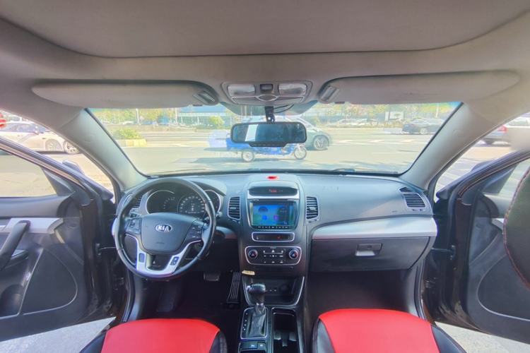 Used Kia Sorento 2013 2.4L 7-Seater Gasoline Comfort Version China IV Standard Interior 4