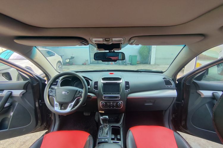 Used Kia Sorento 2013 2.4L 7-Seater Gasoline Comfort Version China IV Standard Interior 5
